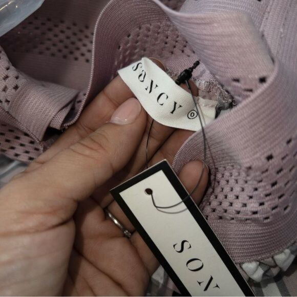 NWT Soncy Purple Striped‎ Cropped Cold Shoulder Top Size 0 (12) - Picture 5 of 6